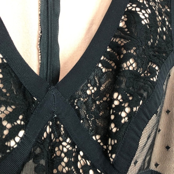 Betsy & Adam Lace Bodycon V Neck Dress Size 2 - Picture 6 of 14